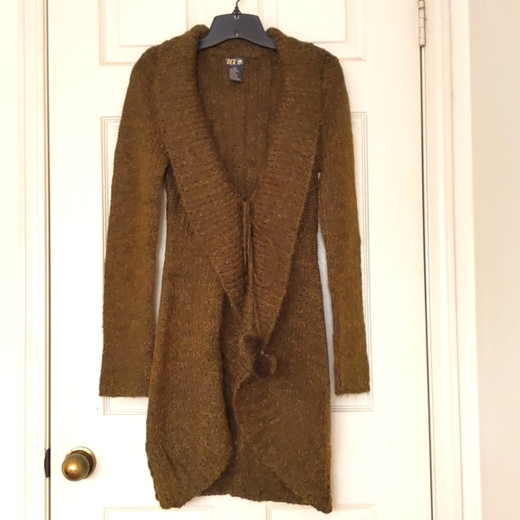 NWOT. Woman's Long open cardigan sweater with Late Autumn Green/sparkling gold. - Picture 5 of 6